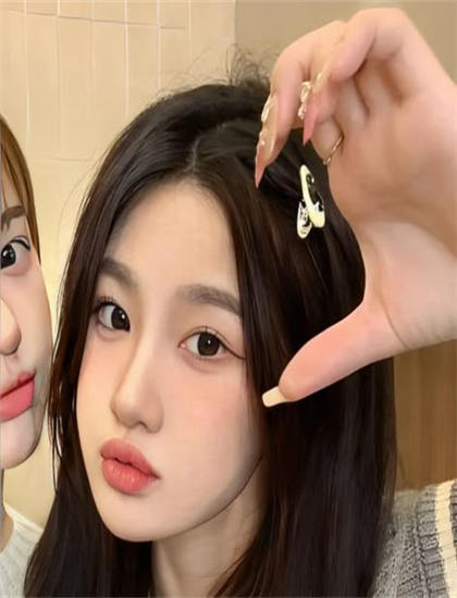 《孤女皇后》和其他作品相比如何？对比科学分析与评价